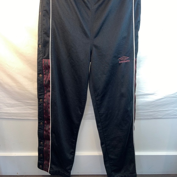 Vintage UMBRO Tearaway Pants - Size Medium - Adjustable Waist Size - Unisex/Rare - Picture 2 of 10